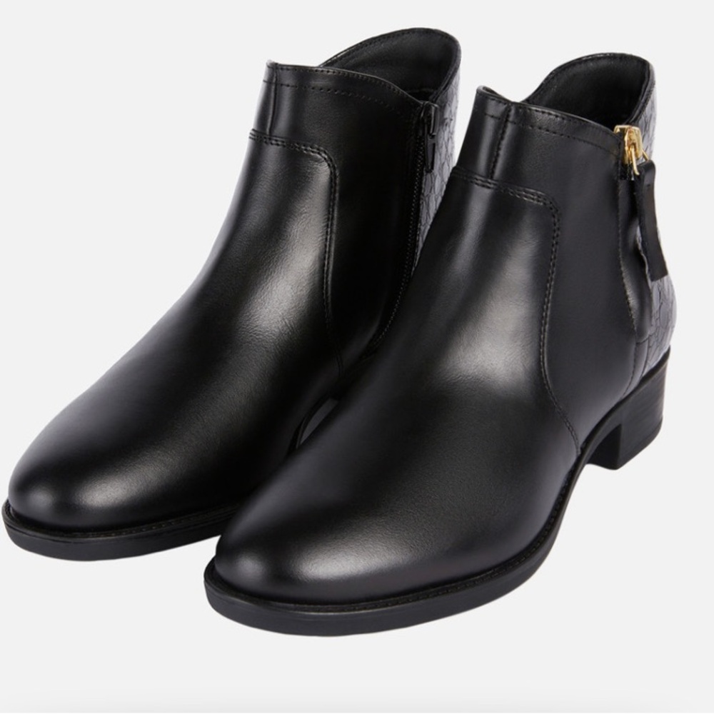 Geox Felicity black leather ankle boot sz 7.5 US or 38 EU